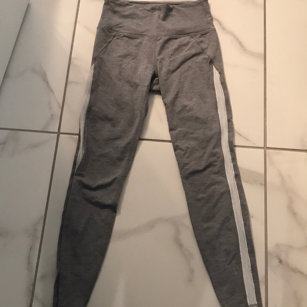 Athleta like new legging